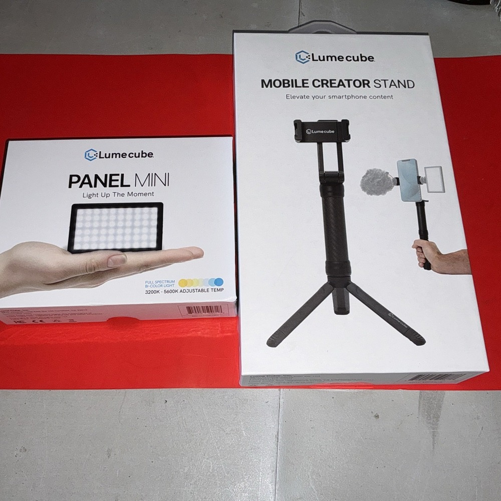 Lume Cube PANEL MINI 1 With Phone Tripod‎